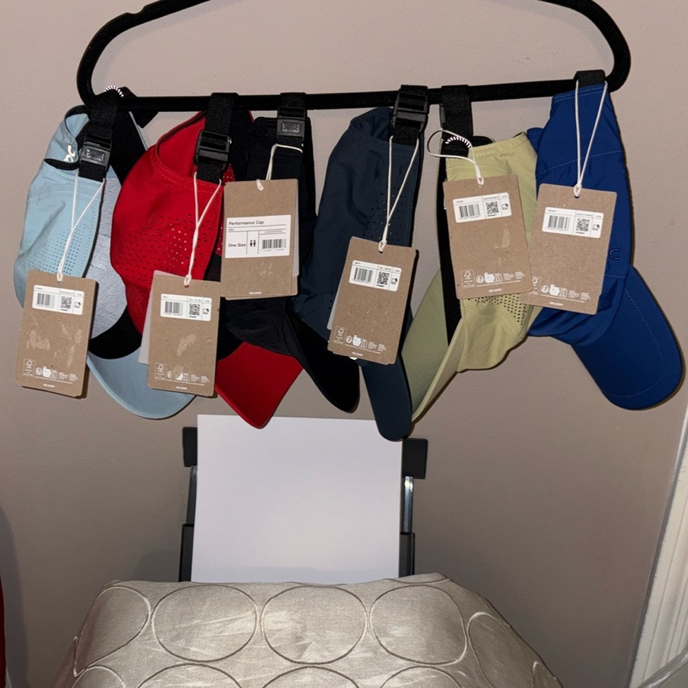 On Lightweight/On Cap/On Performance Caps NWT